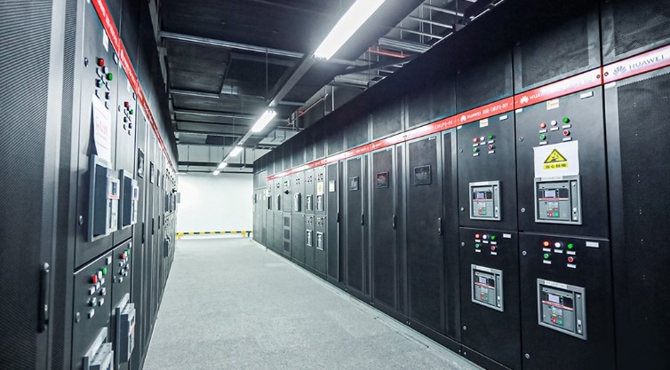 How Do Smart-UPS Systems Boost Efficiency?