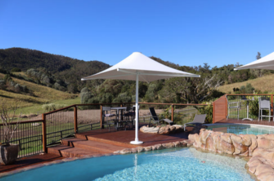 The Extreme Canopy Cantilever Umbrella—Where Luxury Design Meets Practical Durability